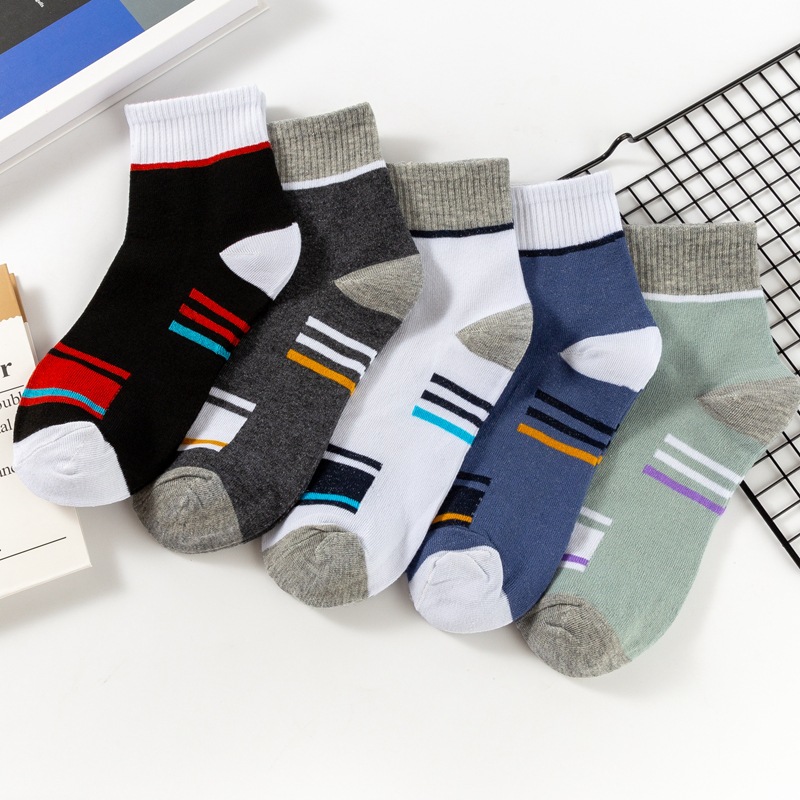 春秋季 男士中筒袜棉袜 防臭吸汗 拼色字母款 春秋季 男士中筒袜棉袜 防臭吸汗 拼色字母款